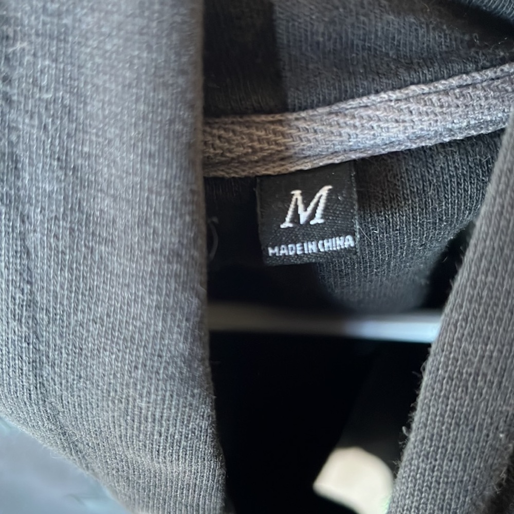 NIXON black pullover sweater - Picture 3 of 3